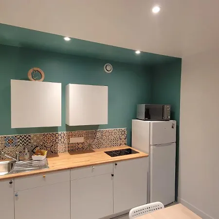 Jolie Petite Maison * Сангине